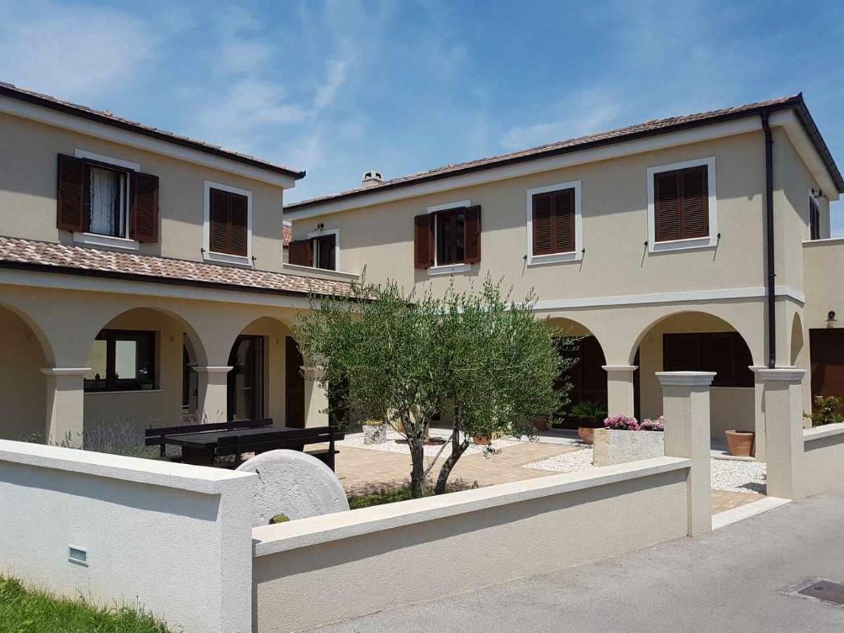 Apartments Zara & Toni Bagian luar foto